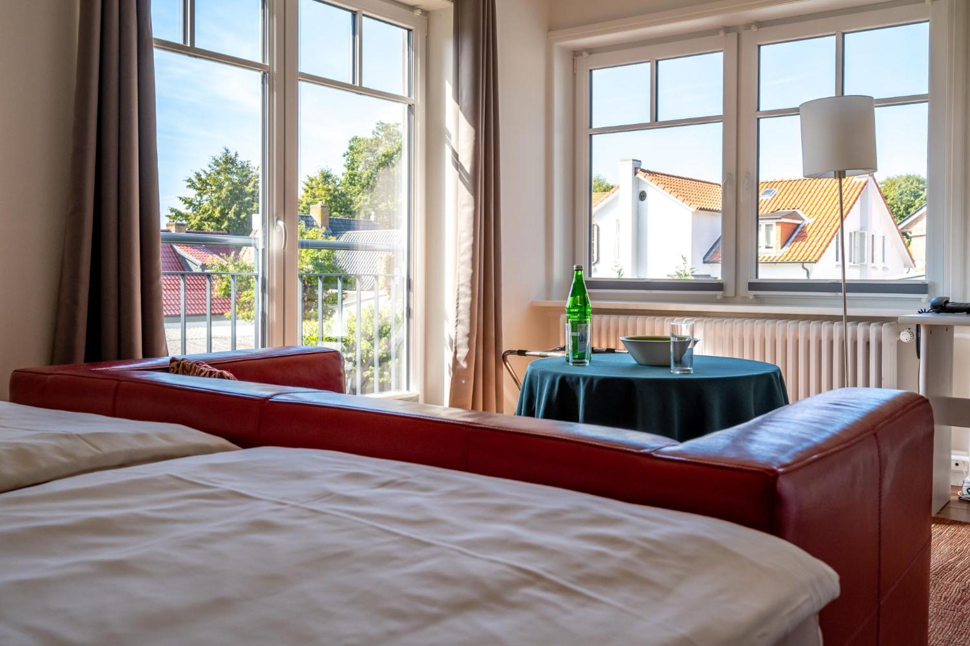 Hotel Gregory Wyk auf Föhr Esterno foto